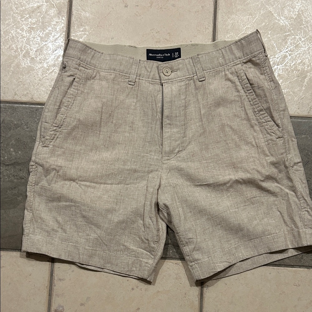 Abercrombie & Fitch Light Tan Flat Front Shorts